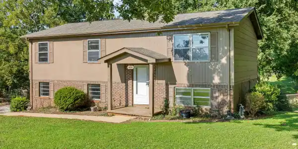 8650 Freeling Varner Rd