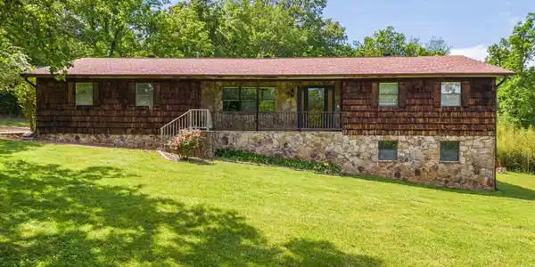 2201 Driftwood Rd