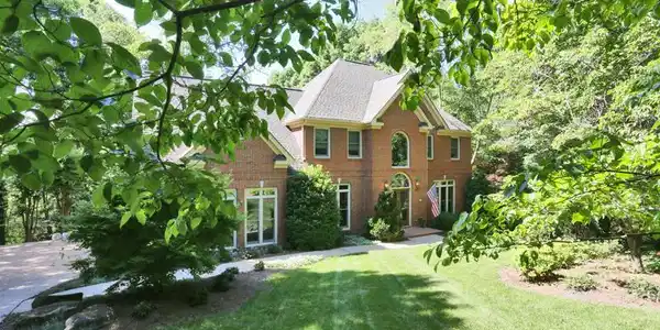 1905 Summerbreeze Ln