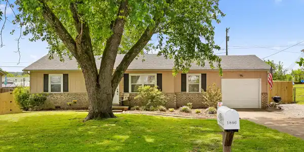 1846 Snoopy Ln