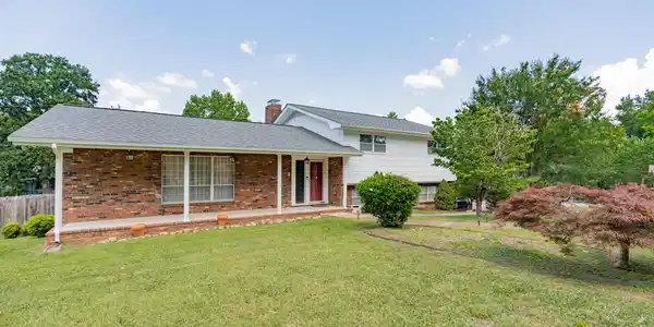 9215 River Oaks Rd