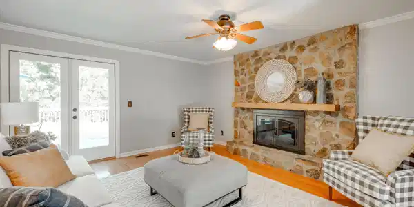 1827 Colonial Shores Dr