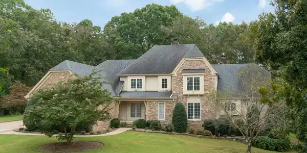 2019 Riverwood Dr