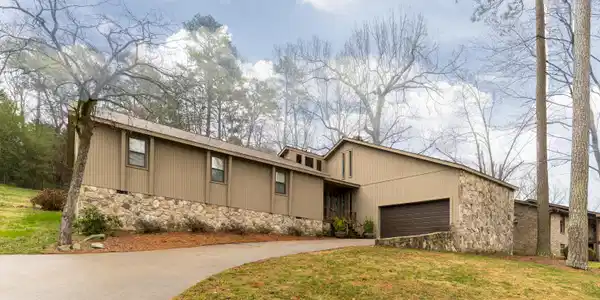 6110 Bayshore Dr
