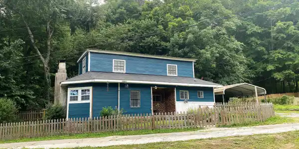 5122 Athey Ln