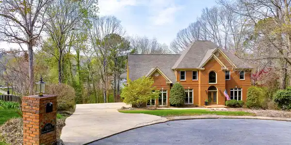 1905 Summer Breeze Ln