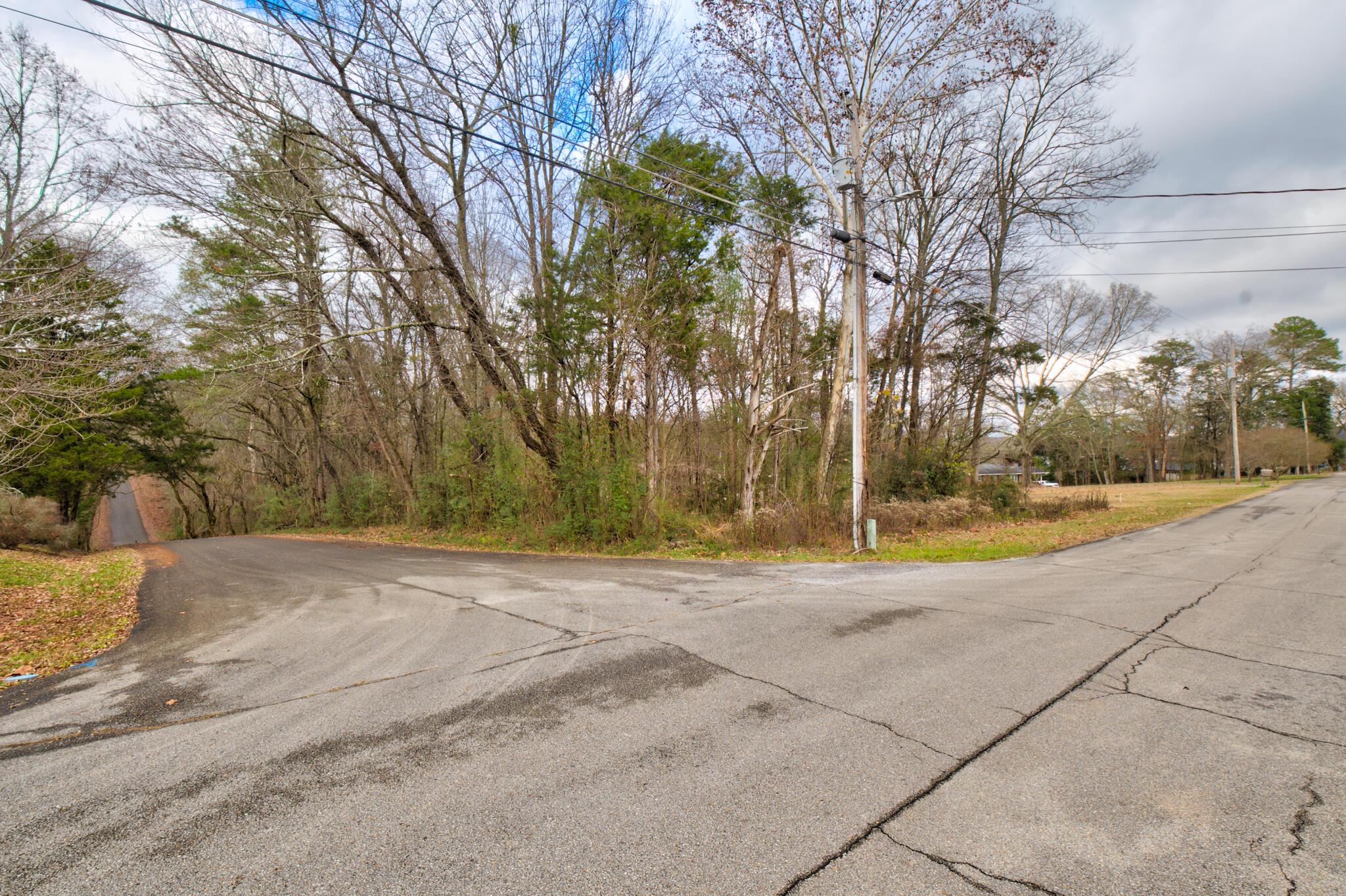 Image 2: 2420 North Shore Acres 2