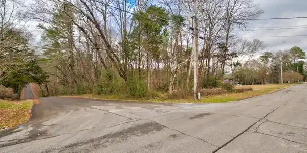 Image 2: 2420 North Shore Acres 2