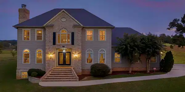 543 Riverbend Dr