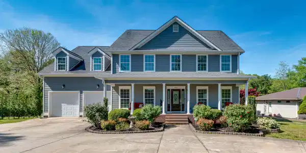 411 Mcarthur Ln