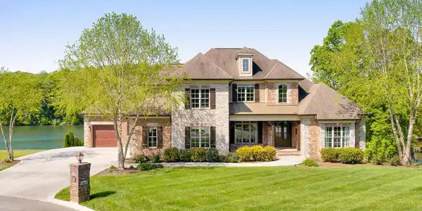 10917 Bridgestone Dr