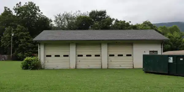 Image 2: Detached Garage
