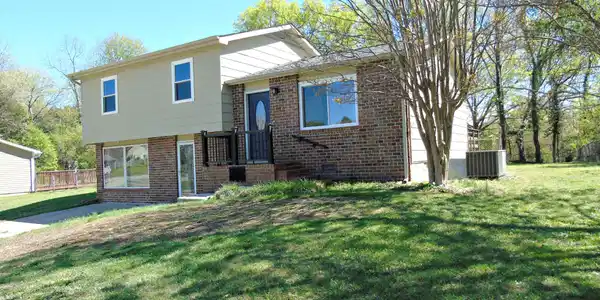1947 Bay Hill Dr