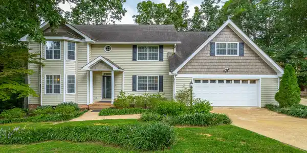 6405 Lake Shadows Cir