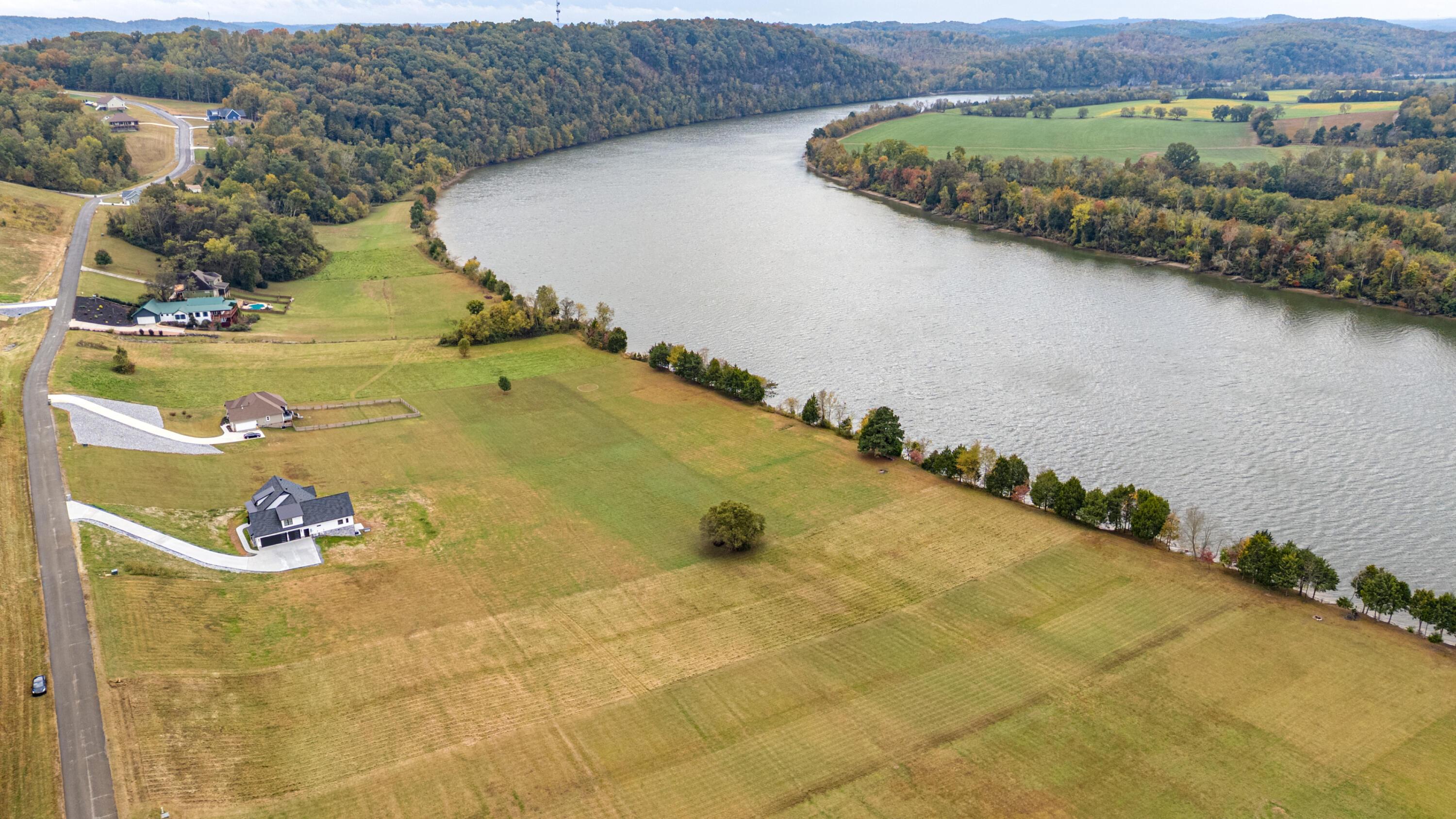 Image 3: 17-Espalier Bay 61-17