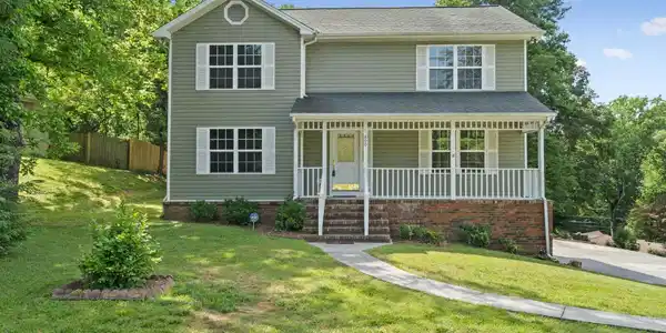 890 Edgewater Ave