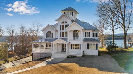 14302 Bluffview Drive