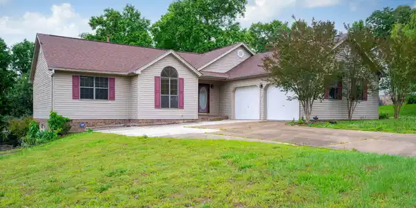 326 Fallen Leaf Drive