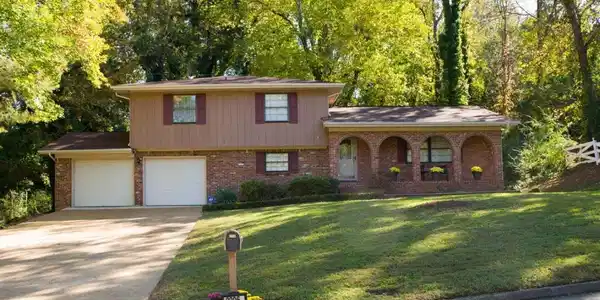 9206 River Oaks Rd
