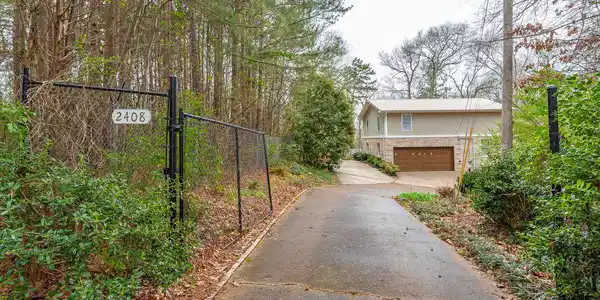 2408 Dallas Point Rd