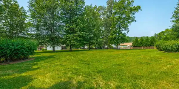 10159 Bear Trail Dr