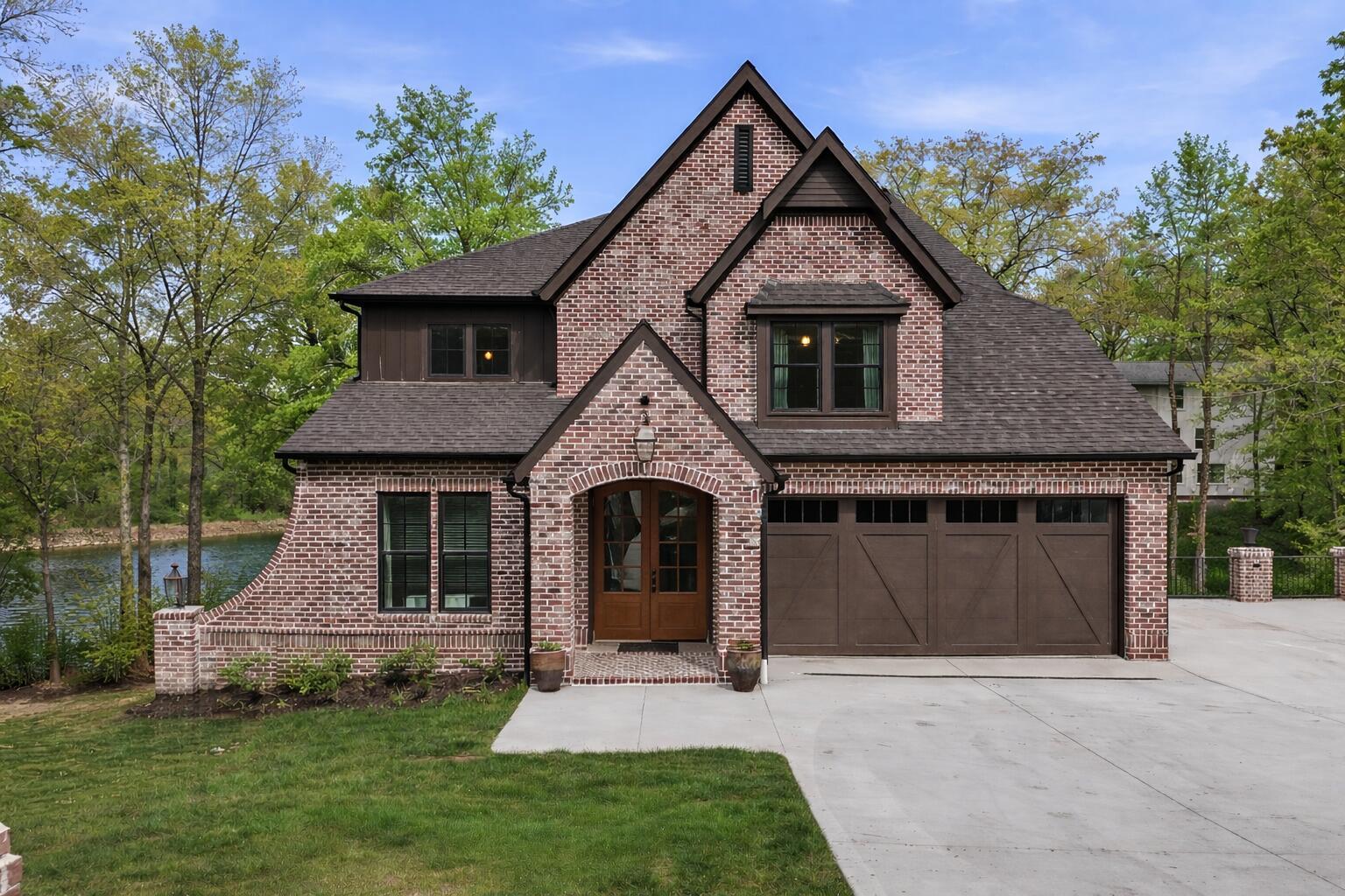 Image 1: Front Elevationi