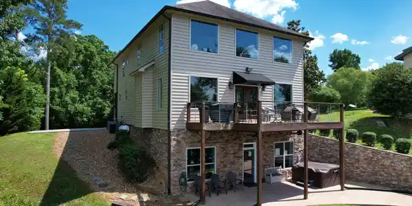 Image 2: 7-web-or-mls-DJI_0942