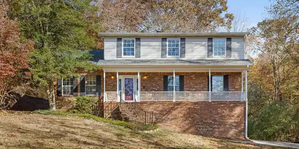 4833 Woodland Cir