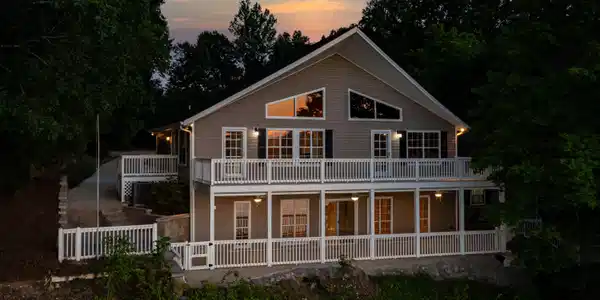 11935 Crestwood Tr