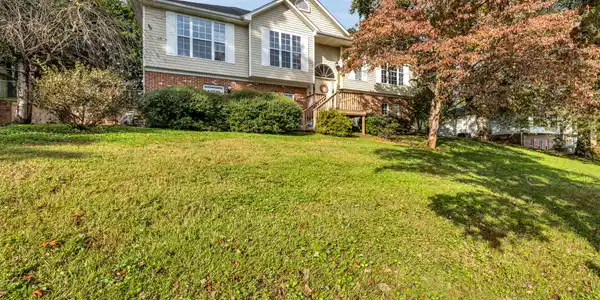 7750 Lasata Ln