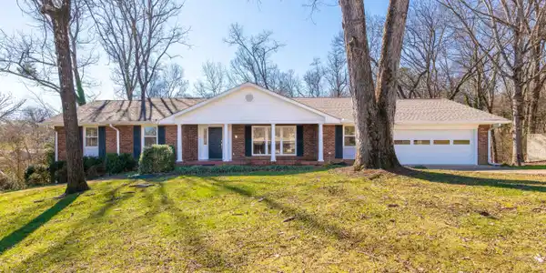 5843 Northshore Dr