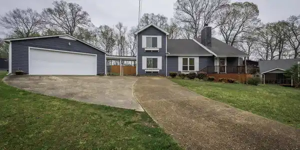 1833 Rivergate Terr