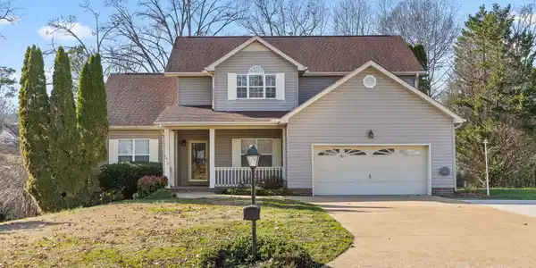 2915 Chimney Lake Cir