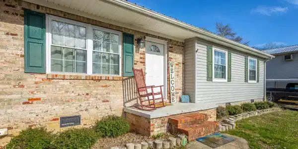 1847 Snoopy Ln