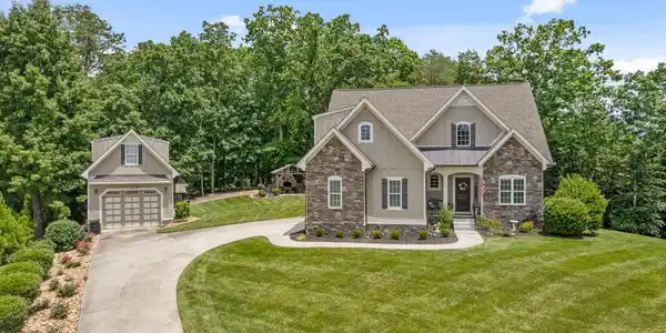 10194 Caseview Dr