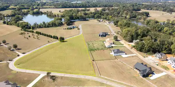 Lot 35 Melrose Place