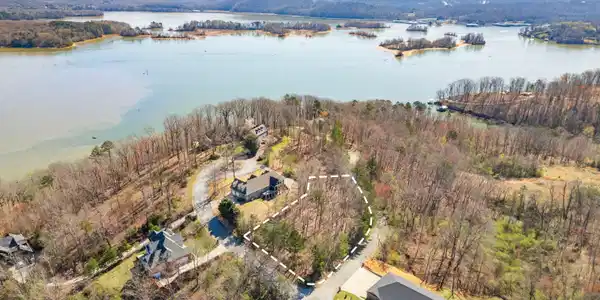 5903 Eagle Bluff Trail