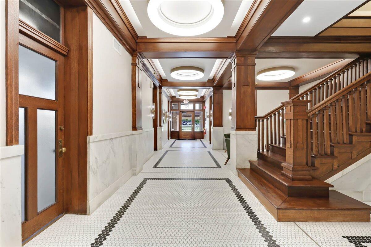 Image 4: 03-707 Georgia Ave - Pinnacle Tour - 03