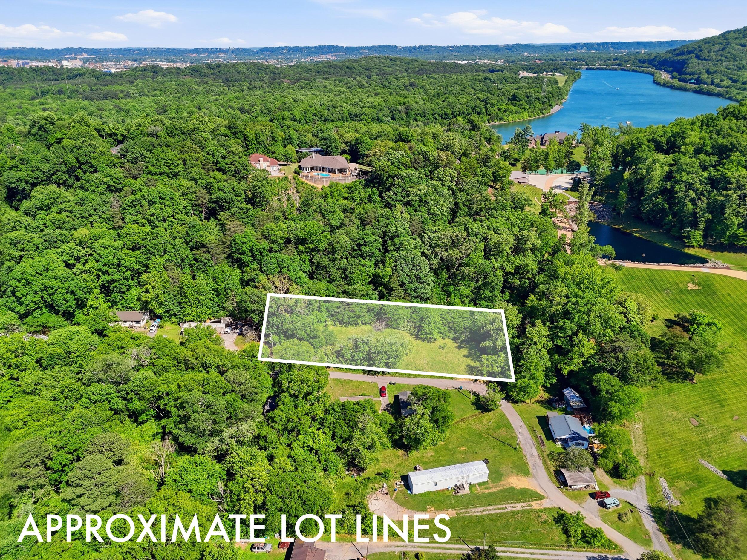 Image 2: 3190 Plaza Cir