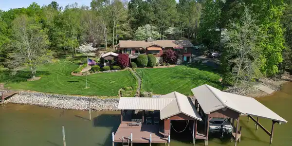 433 Lakehaven Cir