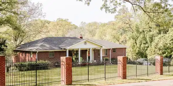 9427 N Hickory Valley Rd