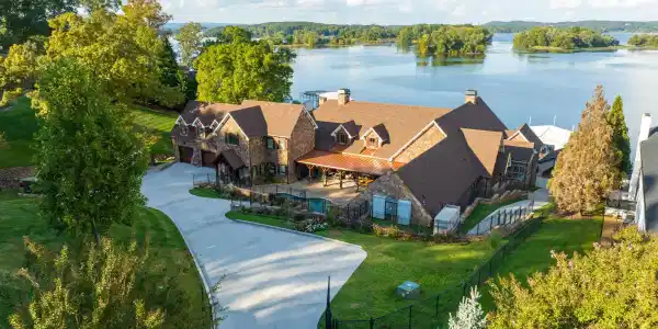 6432 Cobble Lane