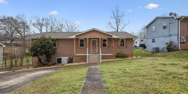 5902 Tyner Lane
