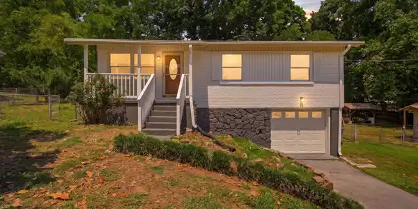 2387 Glengerrie Drive