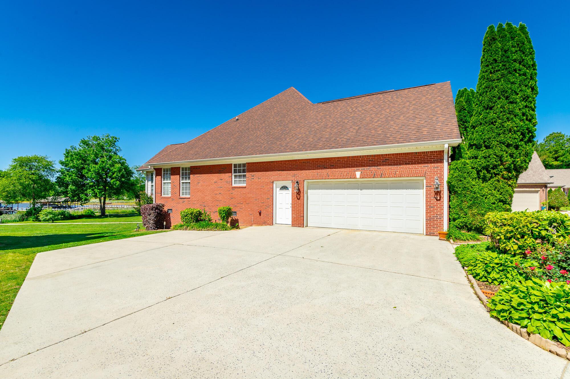 Image 3: 8543 Cavanaugh Lane HD-17
