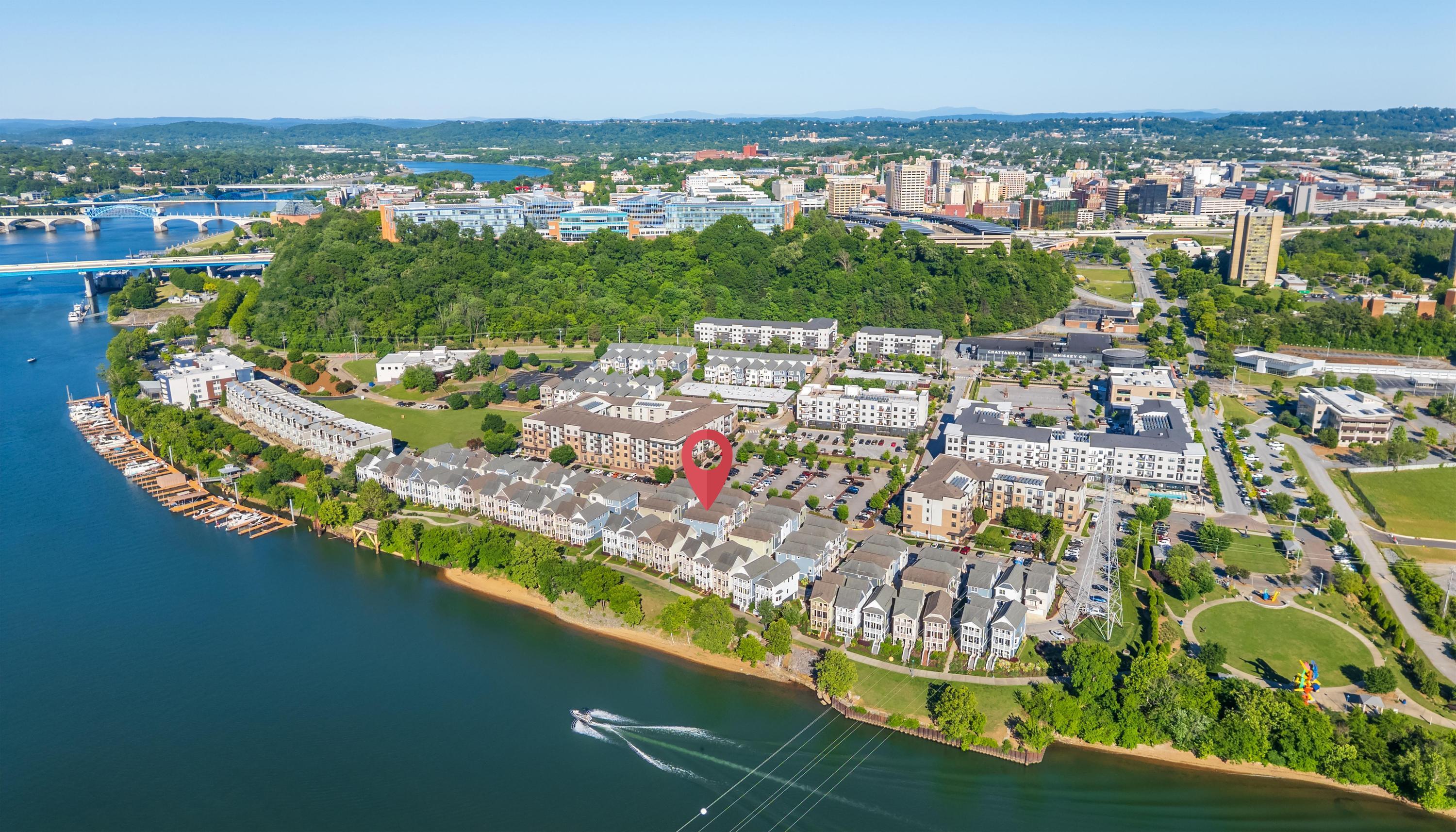 Image 2: 914 Spinnaker Way