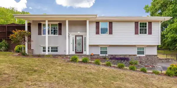 2511 Hunt Heights Dr