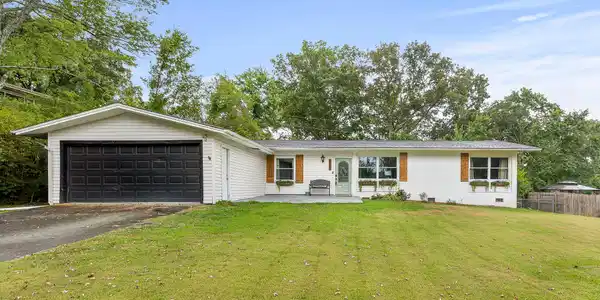 2413 Hunt Heights Drive