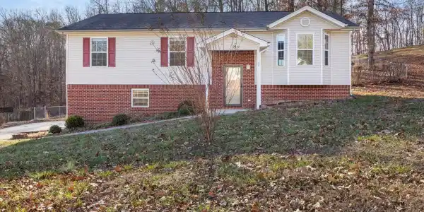 1220 Pendall Lane