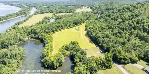 882 Lower River Road